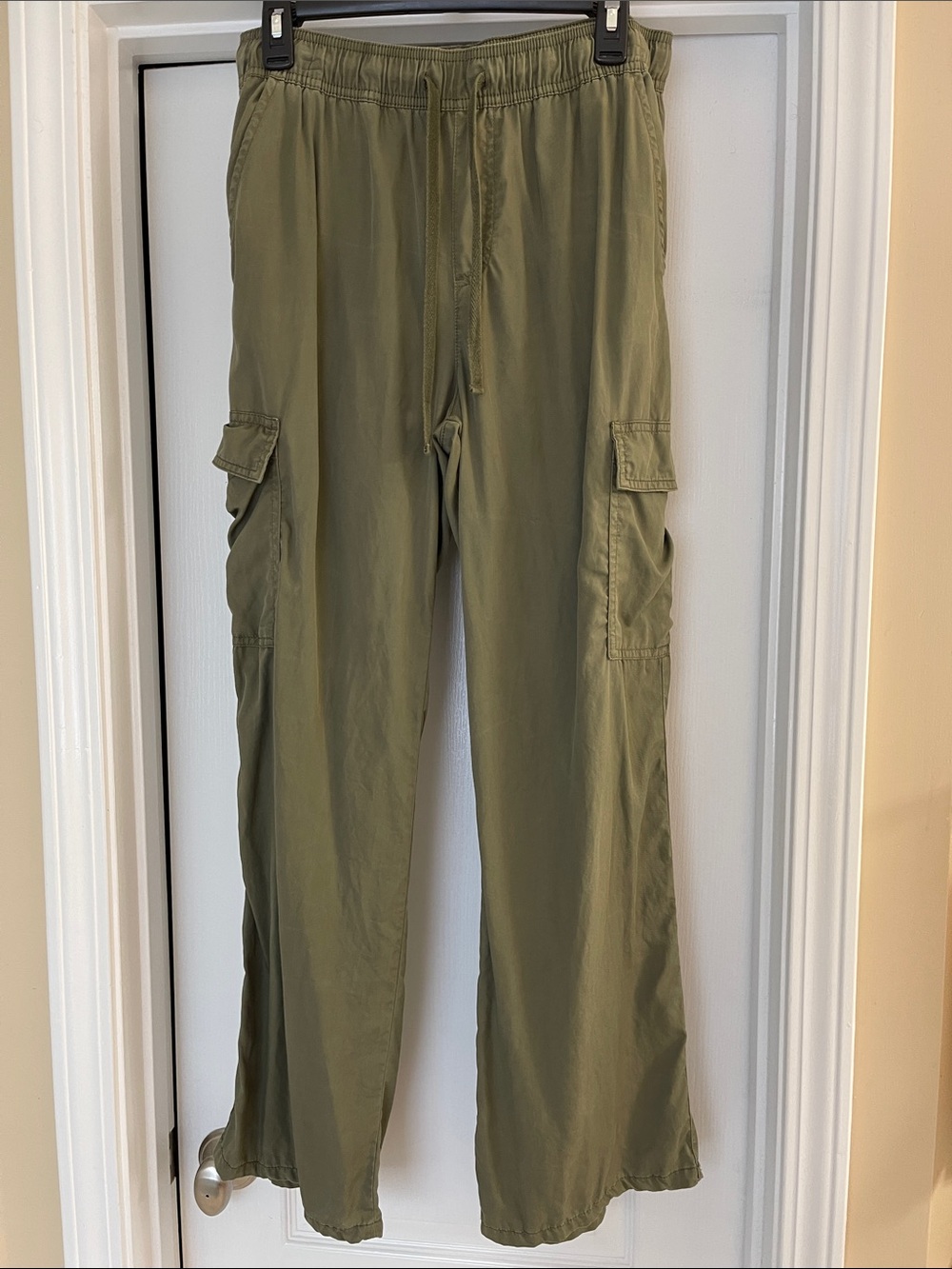 Social Standard by Sanctuary Cargo Pants Womens Large Olive Green